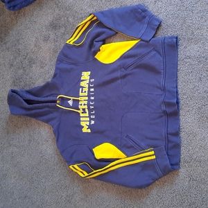 U of M sweatshirt